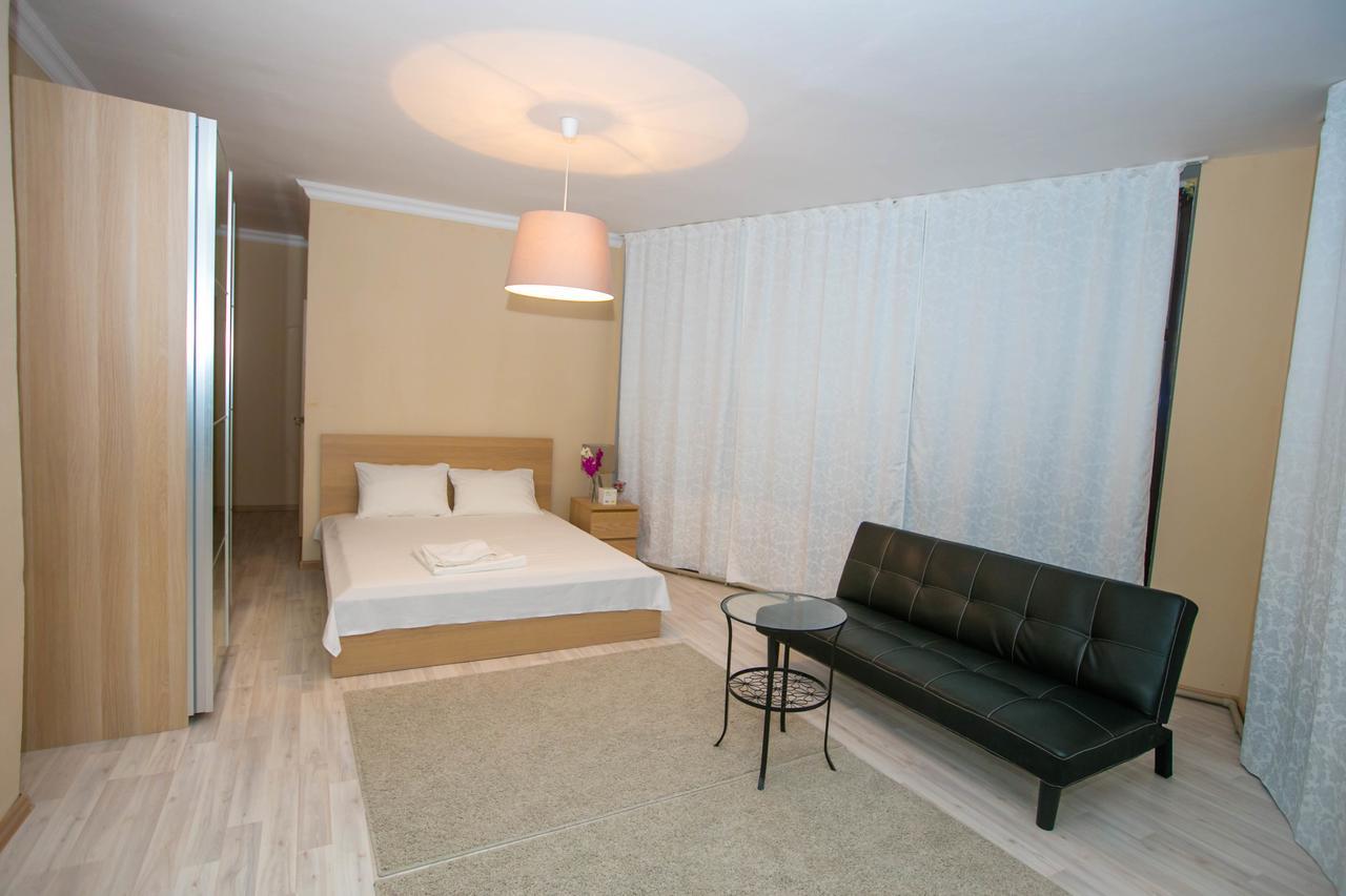 Hotel Jasmine Atyrau Exterior photo